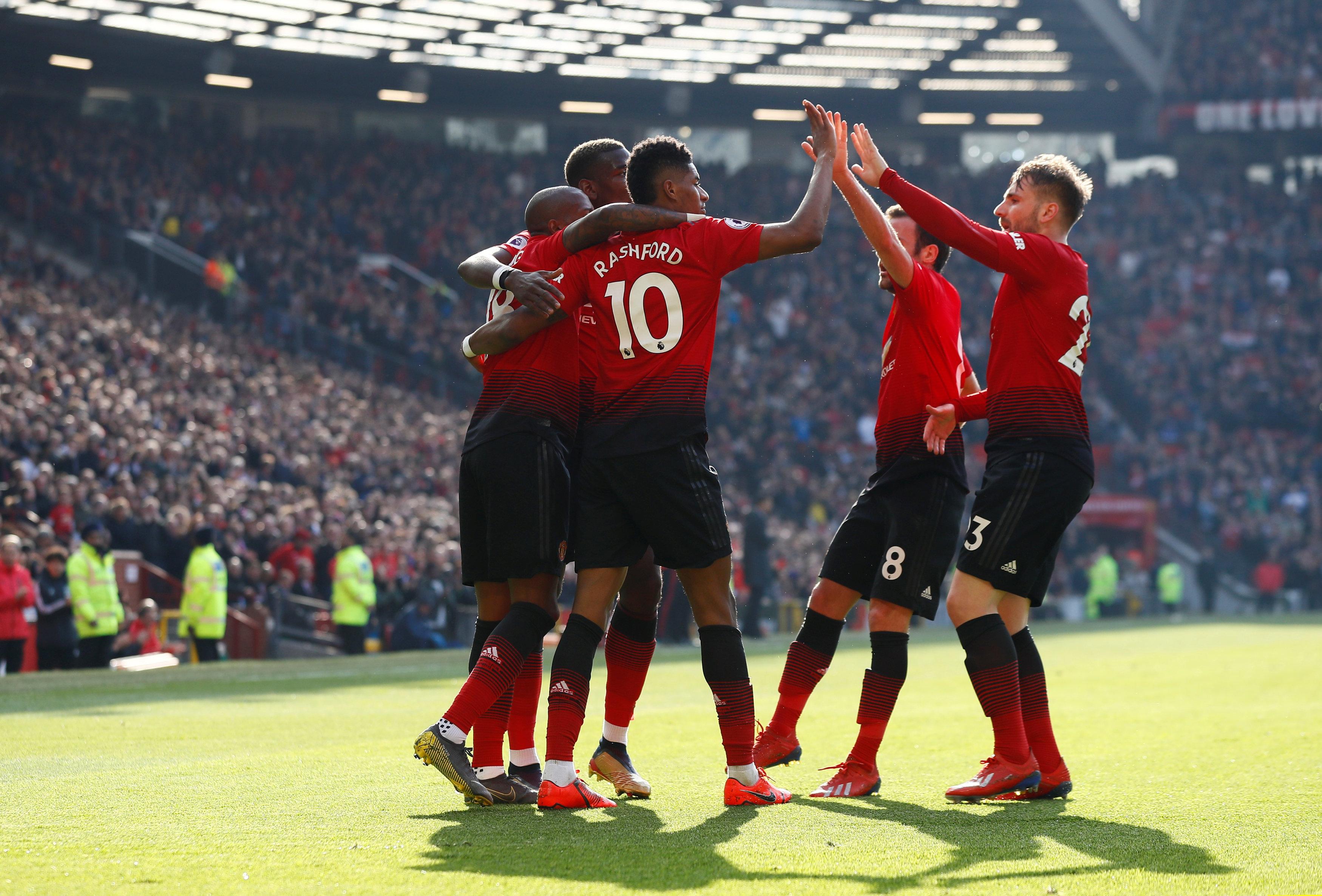 稳居中游 稳居中游